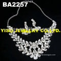 elegant fashion crystal necklace